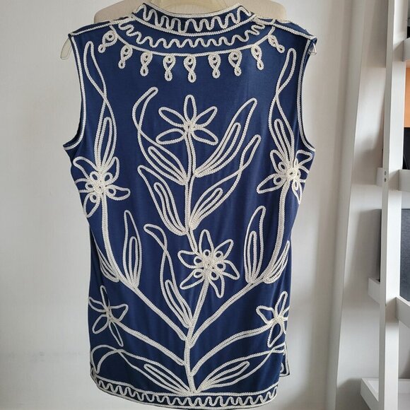 NWT-Lauren Michelle Sleeveless Blue White Stretch Embroidered Top (Size: Large) - Picture 5 of 14